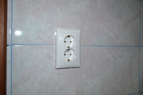 Сделали розетку в ванной комнате, Новосибирск (ул. Есенина) Фото 4