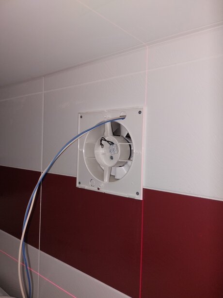 Установка вентилятора в ванной комнате, Новосибирск (ул. Николая Островского ) Фото 1