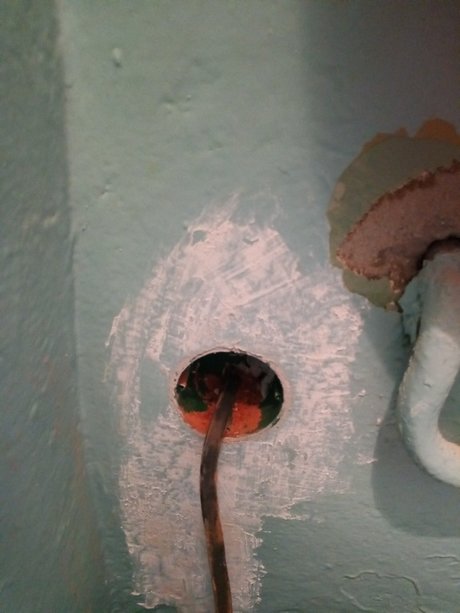 Монтаж розетки в ванной комнате, Новосибирск (ул. Республиканская) Фото 1