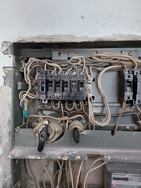 Замена автоматического выключателя С16, Новосибирск (ул. Гурьевская) Фото 0